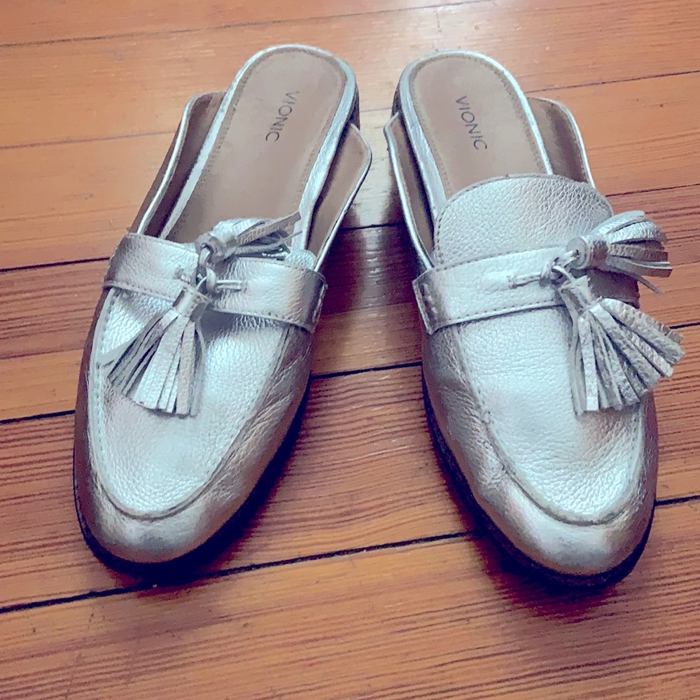 Vionic Wise Reagan Mules